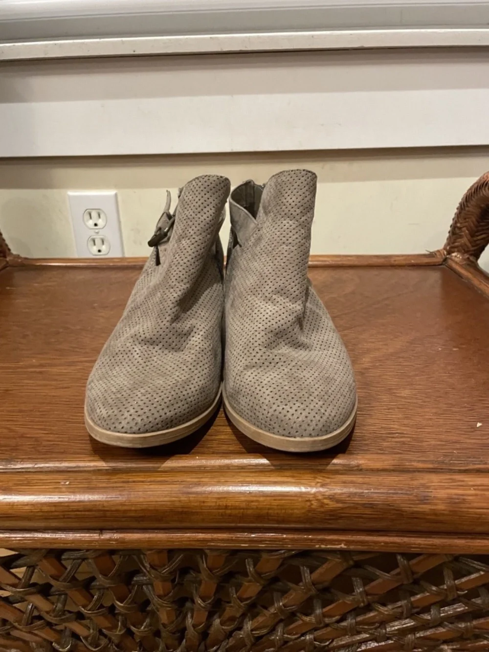 Size 8 Dolce Vita Perforated Suede Tan Ankle Booties - Picture 2 of 5